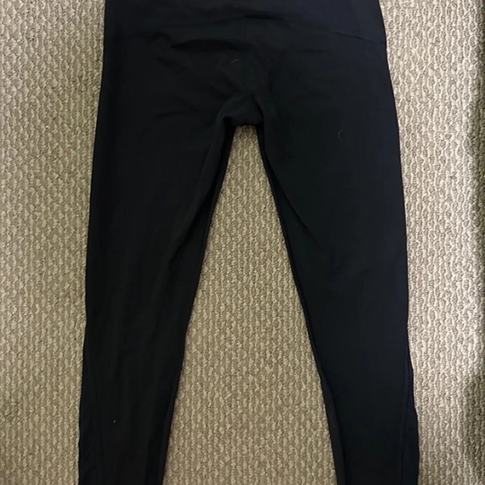 Lululemon Black cropped leggings size 8